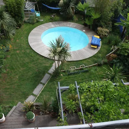 Annexe 44 *